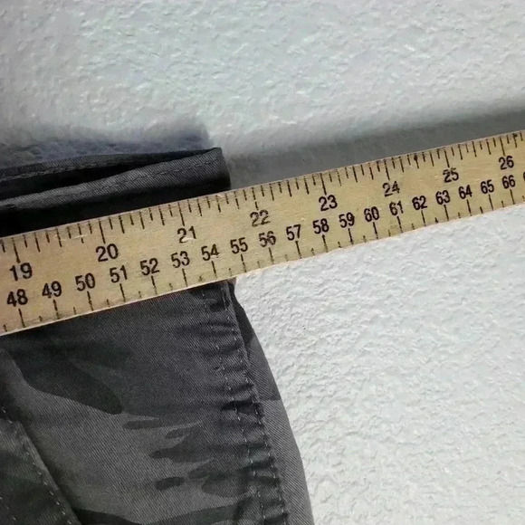 Wrangler Tapper Balck Camo Cargo Pants Sz 40x30 - Picture 7 of 8